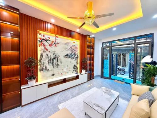 Đất vàng 61m2 Phố Trạm, Long Biên, giá chỉ 5,7 tỷ!  Mua ngay!